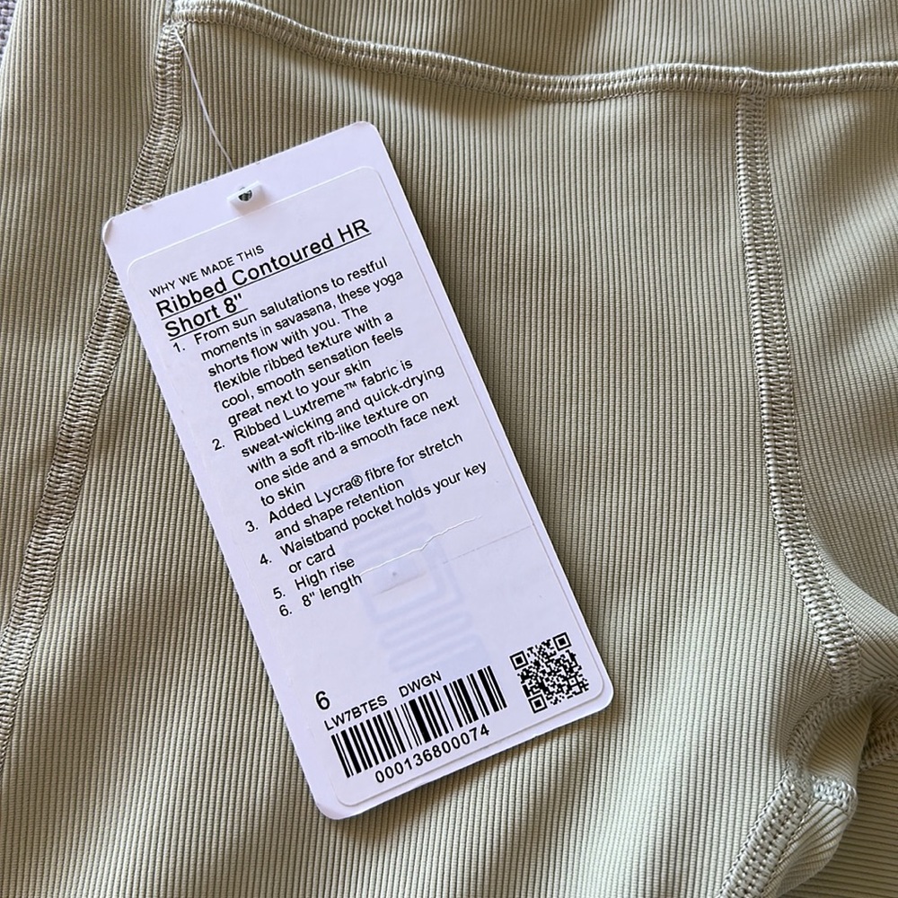 LULULEMON Ribbed Contoured High Rise Short 8” Size 6 NWT - Picture 3 of 3